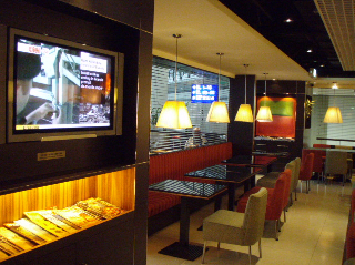 雑誌や新聞、テレビ