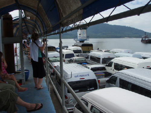 車から降りました♪