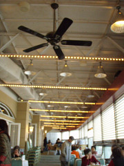 ホテルのレストラン