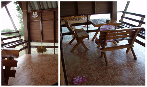 部屋の入り口前にはプライベートテラス～＆ホウキ♪