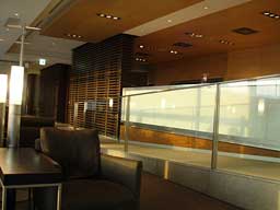 ビールはコチら側