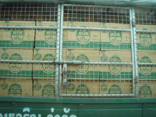 車の横にはチャンビール♪