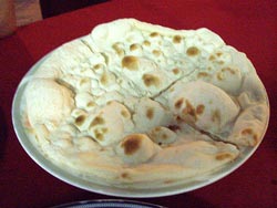 ほかほかプレーンのナン♪