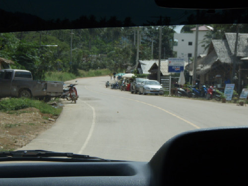ワタシたちのリゾートホテルへ直行だ～