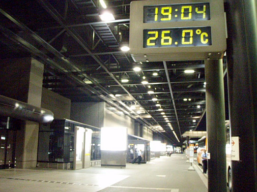 第２ターミナル到着