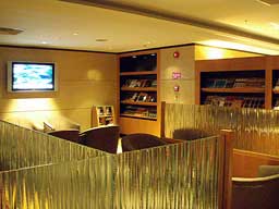 シルバークリスラウンジ3