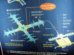 移動して入国します