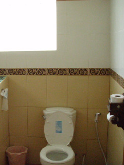 シャワー・洗面・トイレ一緒になってます