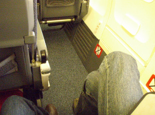 非常口並びのひとつ後ろ