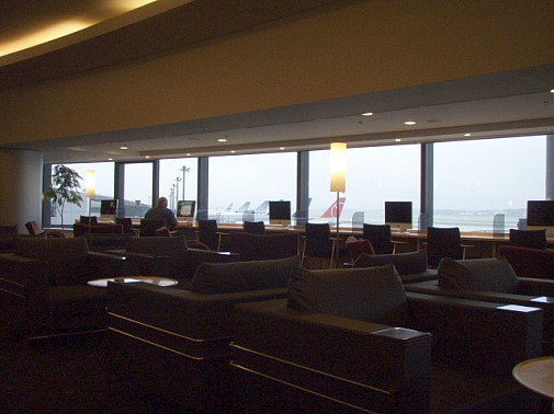 サテライト1 nwaラウンジ