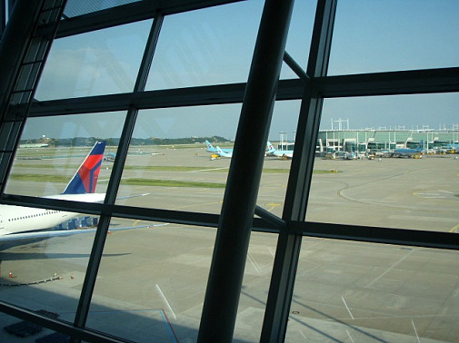 デルタのヒコウキもありますが