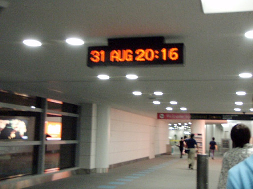 NH942便の写真は消去してしまい、残った最後の中部到着写真