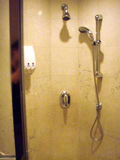 シャワールーム