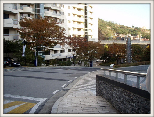 坂道をおりる～