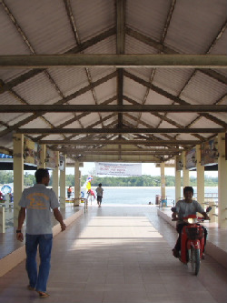 サラダンの船着き場