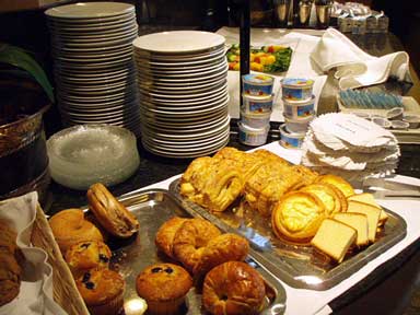 朝食～デニッシュいろいろ