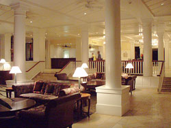 フロント横のソファ♪