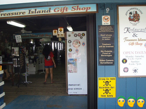 朝は8:00から開いてるよ