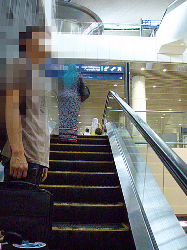 出発階へ移動します