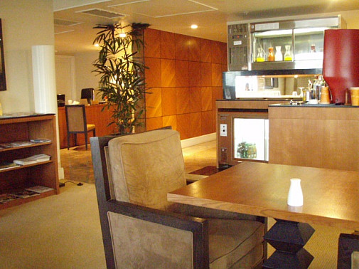 部屋と同じフロアにあるラウンジ