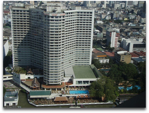 シェラトンのプールも見えます