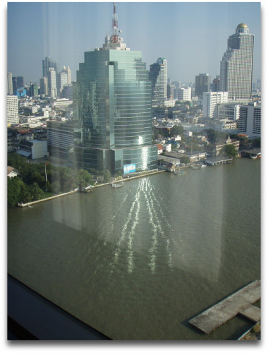 キラキラ反射して眩しい～♪