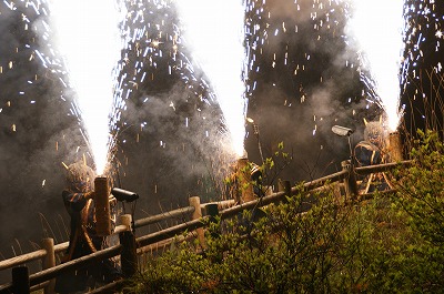 登別温泉「鬼花火」＆地獄谷「鬼火の路」