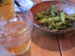 梅酒と枝付き枝豆