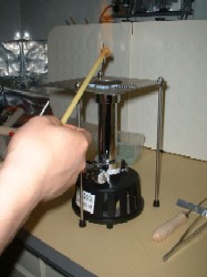 トンボ玉製作中