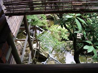 東山荘（二階から庭園を望む）