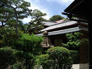 東山荘（庭園から書院を望む）