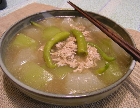 冬瓜とししとうの鶏そぼろあんかけ