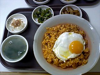 オモニ　キムチチャーハン