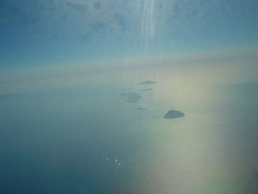 海に浮かぶ東京都の島々。ぐるぐるしてみたい。