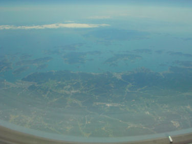 広島空港としまなみ海道と松山市遠景