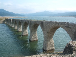 タウシュベツ川橋梁.jpg