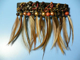 【バレッタ】　木製＋羽毛