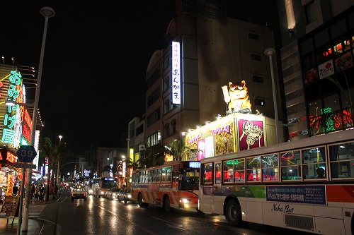 夜の国際通り