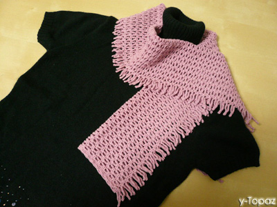 081113_pink_fringes_maffler_03.jpg