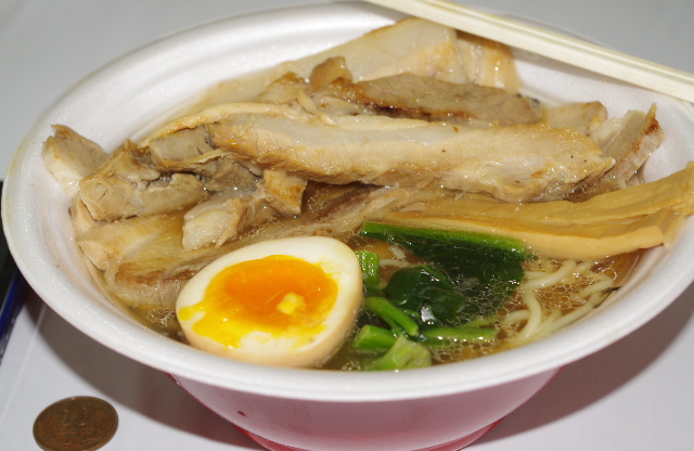 東京ラーメンショー+111105+新潟麺魂伝承会・ネオジンジャーちゃーしゅー麺.JPG