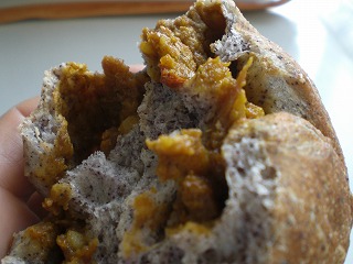 薬膳カレーぱん