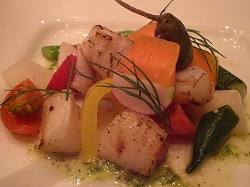 炙り帆立と彩り野菜のサラダ仕立て