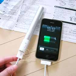 eneloop stick booster を iPhoneに接続、充電開始