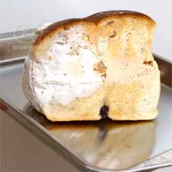 マルイチベーグルにて、アップルシナモンのクリチと豆乳の使われた?クリチの２種類入りのサンドイッチ