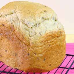 111027 ホームベーカリー早焼きコースで食パン(シードミックス＋刻みレーズン)