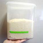 ケフィア酵母のシンプルカンパーニュ(2)一次発酵種料（生地が約２倍強に）