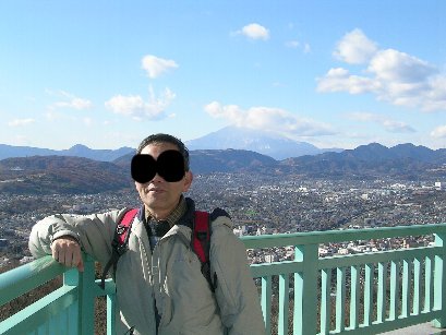 遠くに富士山