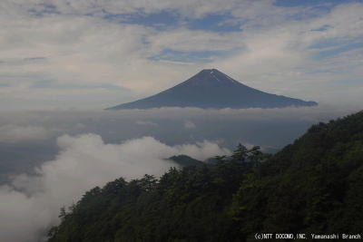 7月9日7時44分　富士山ライブカメラ(三ツ峠山頂カメラ)