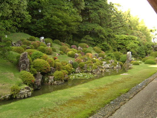 龍潭寺庭園(守護石と仁王石)48-70