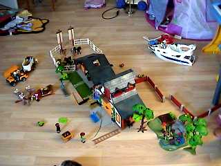 playmobil2.JPG